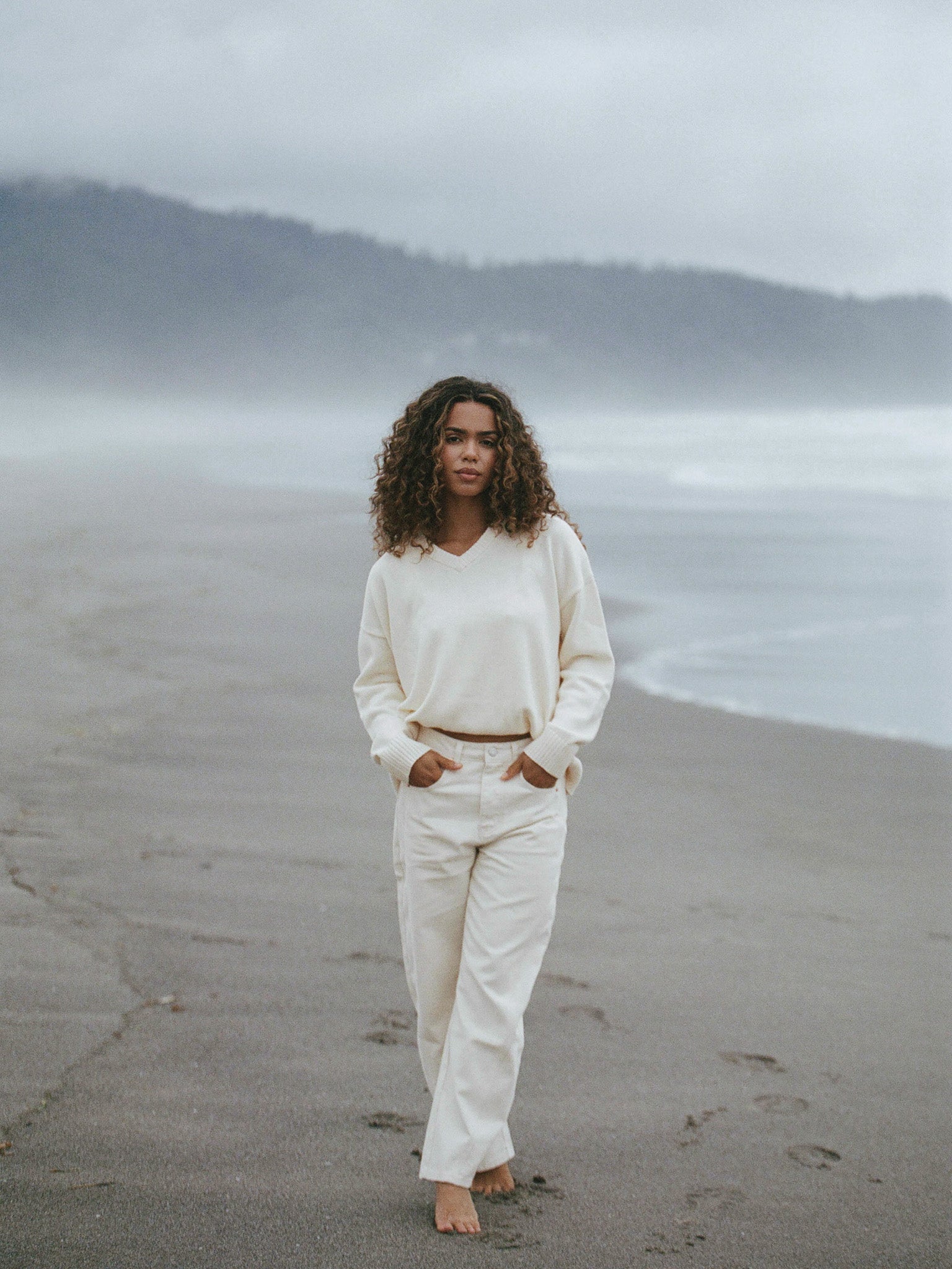 SET X PARKE COTTON V-NECK SWEATER - CREAM - Image 2