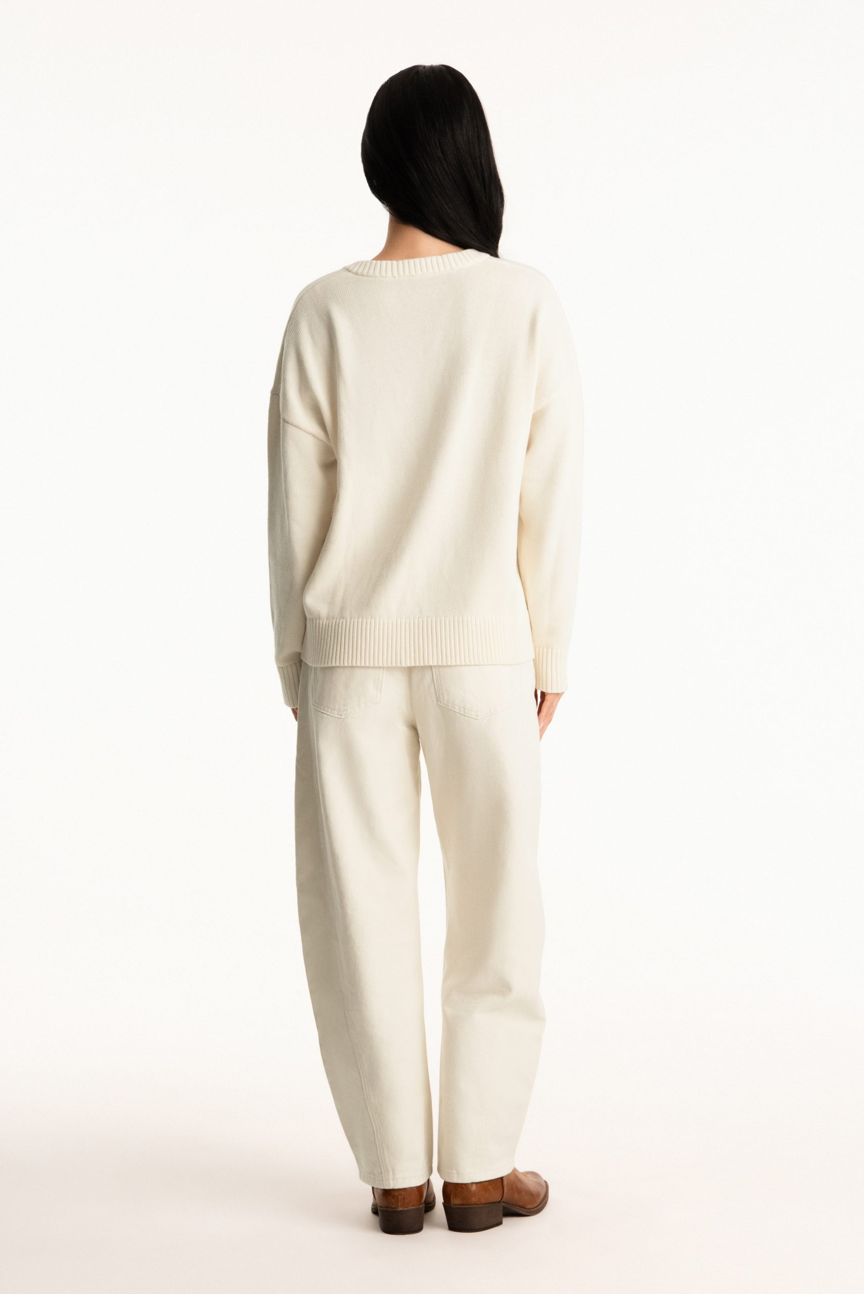 SET X PARKE COTTON V-NECK SWEATER - CREAM - Image 5